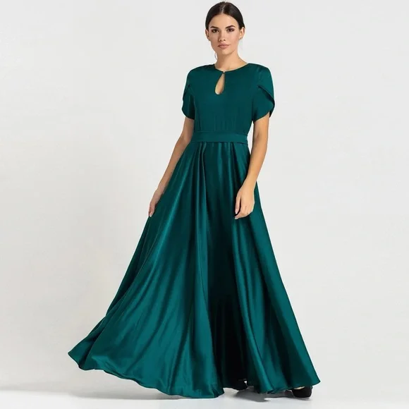 green emerald velvet dress Novias Bridal main image 0